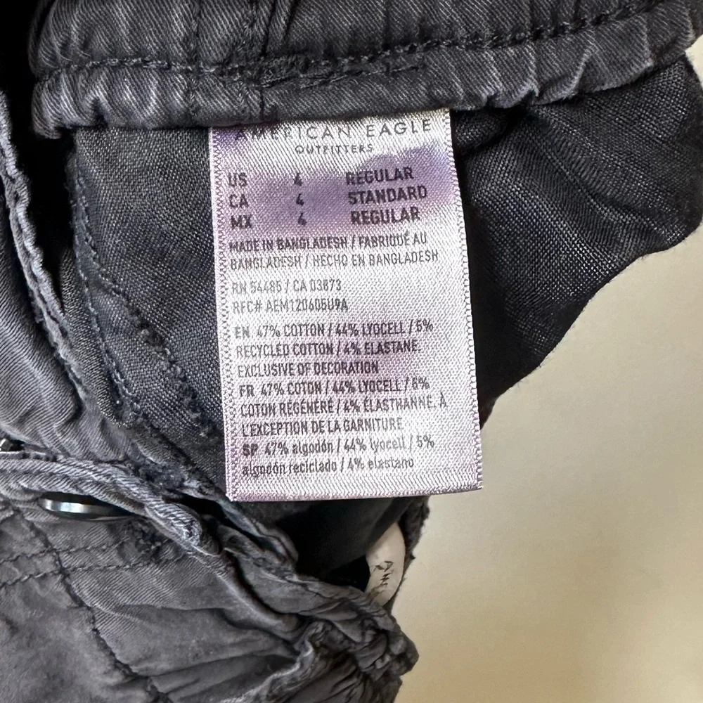 American Eagle Outfitters Charcoal Cropped Cargo Pants - Picture 8 of 10